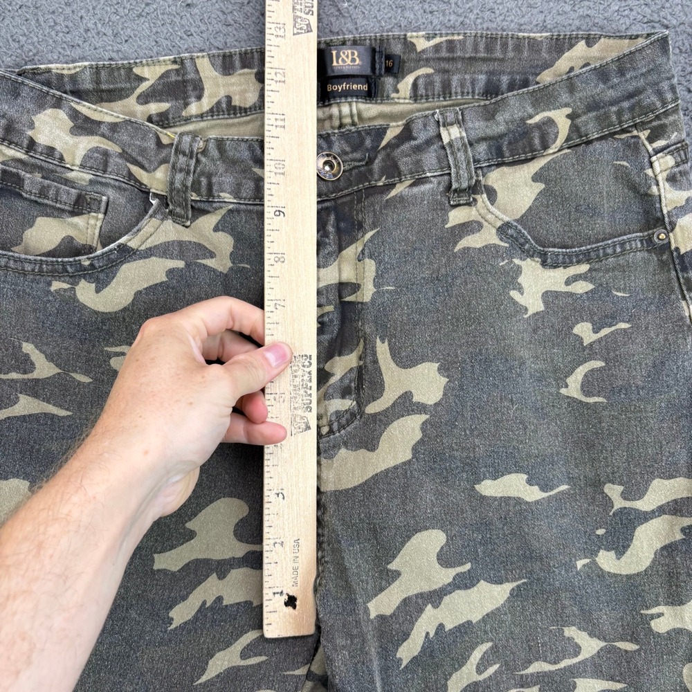 L&B Lucky & Blessed Camo Distressed Boyfriend Jeans Womens 16 Green Brown - Picture 4 of 8
